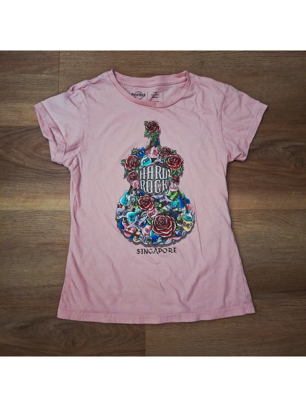 Hard Rock Cafe Singapore Girls Size L Pink Guitar Roses Graphic Tee 100% cotton